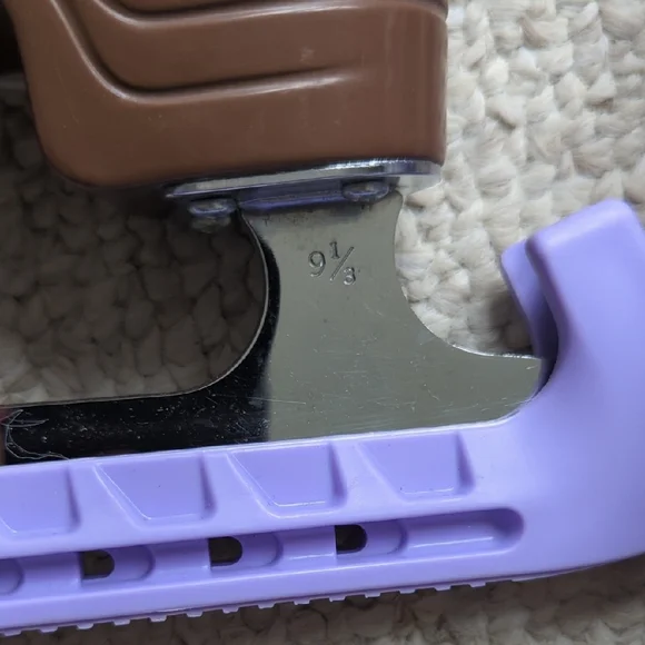 Jackson Women's White Ice Skates with Purple Guards - Picture 8 of 8